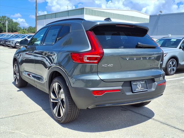 2026 Volvo XC40 B4 Plus Bright Theme