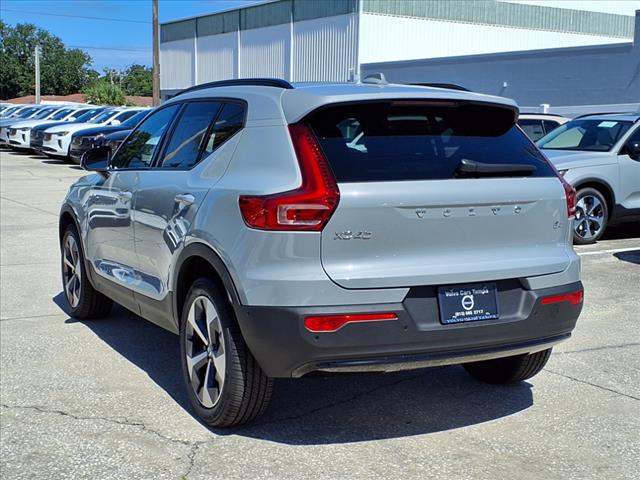 2026 Volvo XC40 B4 Plus Bright Theme
