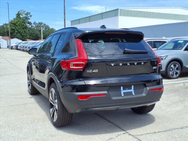 2026 Volvo XC40 ULTRA B5 AWD B5 Ultra Dark Theme