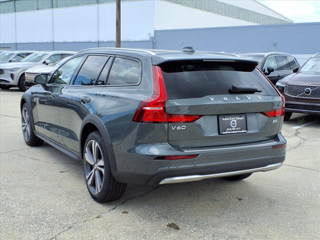 2026 Volvo V60 Cross Country B5 Plus