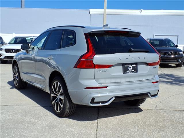 2025 Volvo XC60 B5 Plus Dark Theme