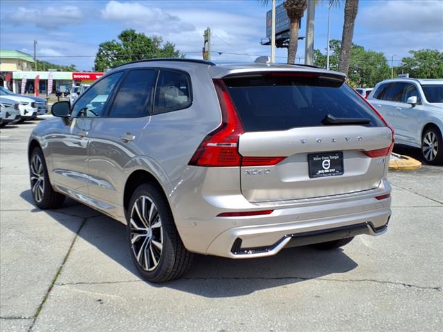 2025 Volvo XC60 B5 Plus Dark Theme
