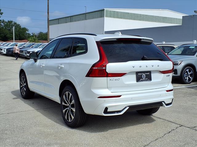 2025 Volvo XC60 B5 Core Dark Theme