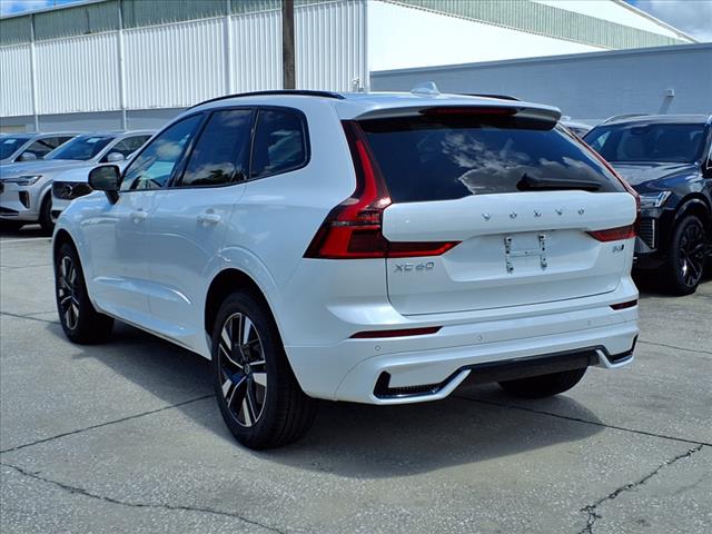 2026 Volvo XC60 B5 Core Dark Theme