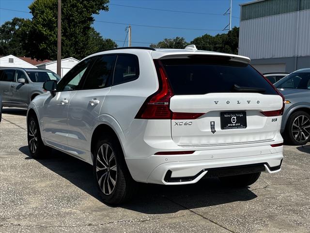2025 Volvo XC60 B5 Core Dark Theme