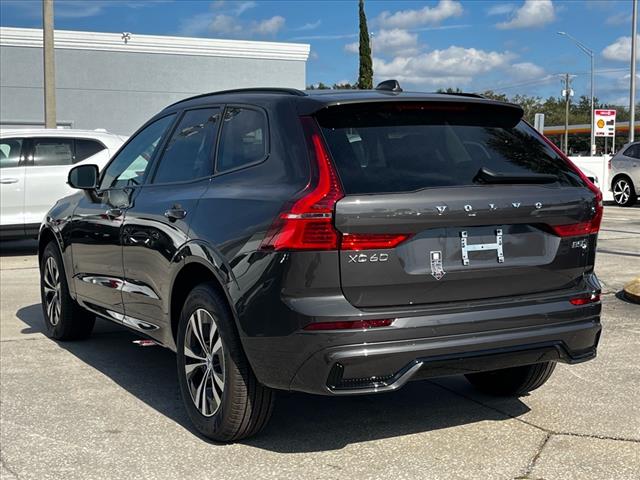 2025 Volvo XC60 B5 Core Dark Theme