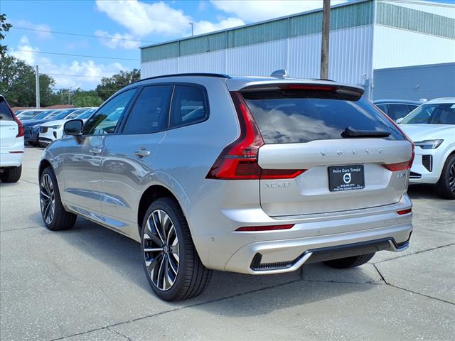 2026 Volvo XC60 B5 Ultra Dark Theme