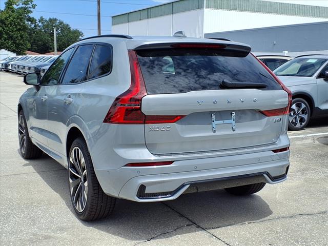 2026 Volvo XC60 B5 Ultra Dark Theme