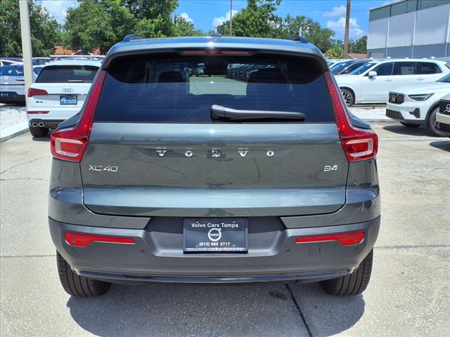 2026 Volvo XC40 B4 Plus Bright Theme