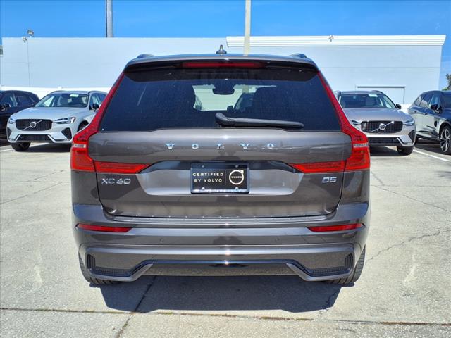 2022 Volvo XC60 B5 R-Design