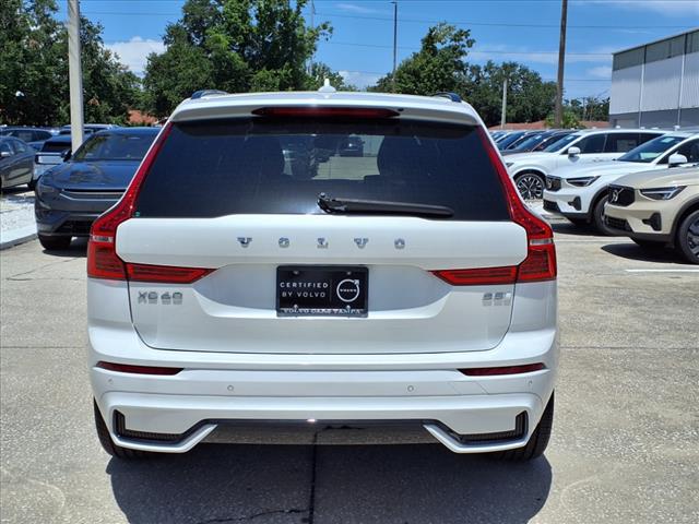 2022 Volvo XC60 B5 R-Design