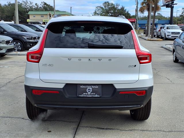 2025 Volvo XC40 B5 Plus Dark Theme