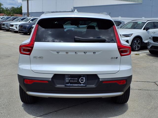 2024 Volvo XC40 B5 Plus Bright Theme