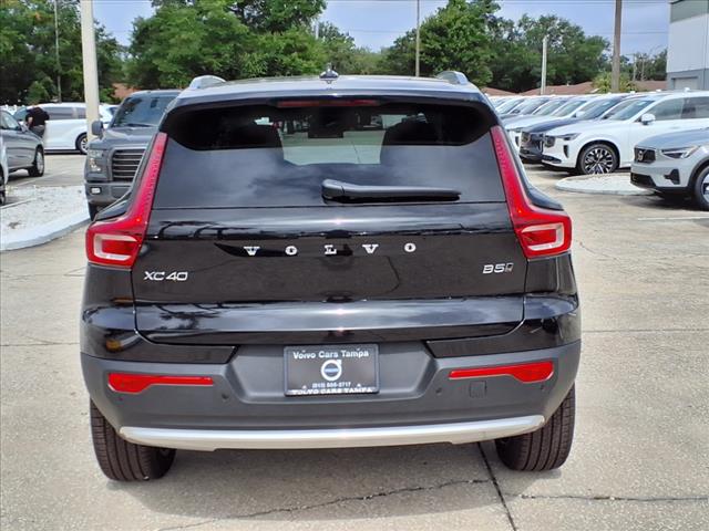 2025 Volvo XC40 B5 Plus Bright Theme