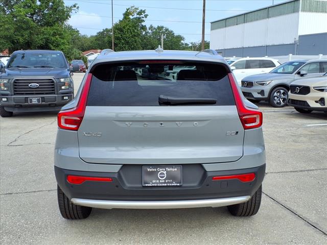 2025 Volvo XC40 B5 Plus Bright Theme