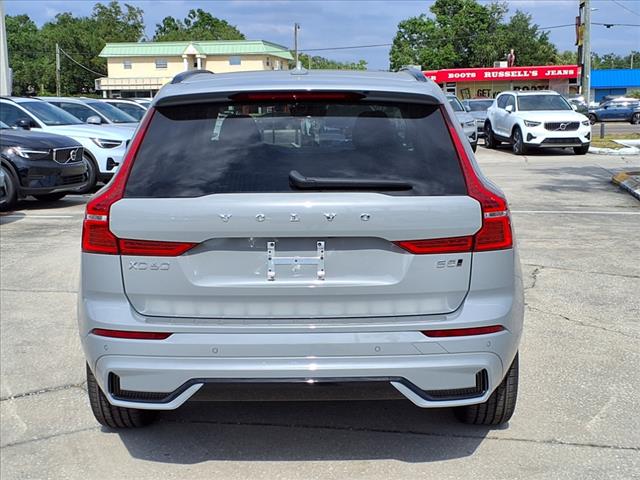 2025 Volvo XC60 B5 Plus Dark Theme