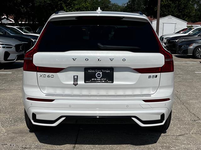 2025 Volvo XC60 B5 Core Dark Theme