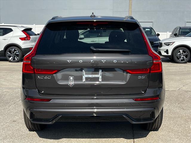 2025 Volvo XC60 B5 Core Dark Theme