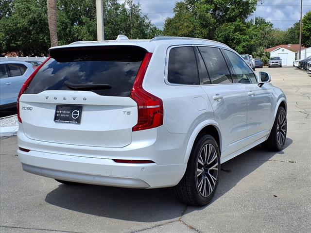 2022 Volvo XC90 T5 Momentum
