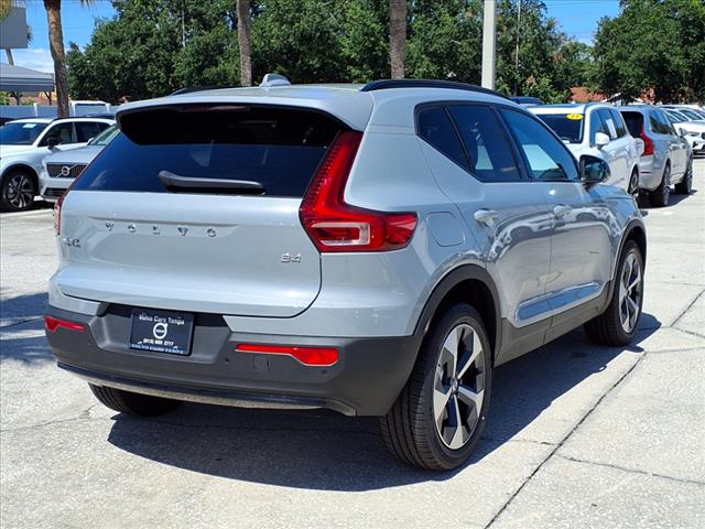 2026 Volvo XC40 B4 Plus Bright Theme