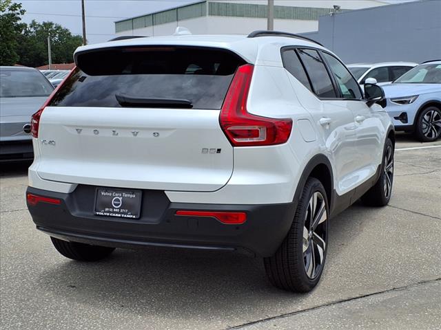 2025 Volvo XC40 B5 Plus Dark Theme