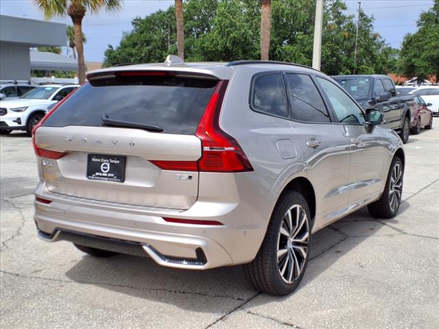 2025 Volvo XC60 B5 Plus Dark Theme