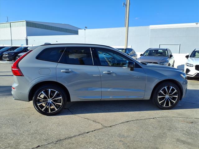 2025 Volvo XC60 B5 Plus Dark Theme