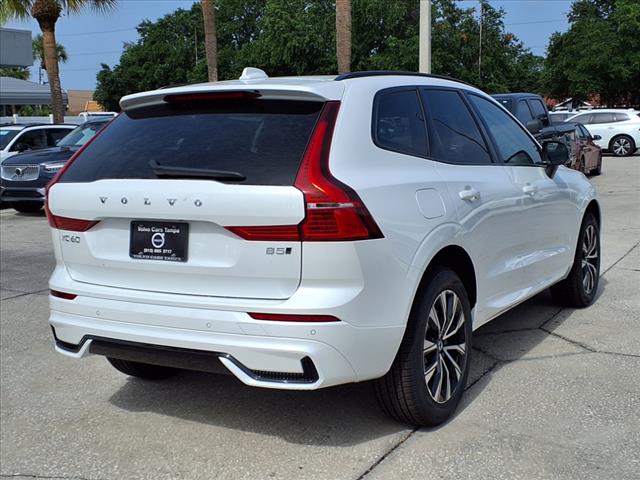 2025 Volvo XC60 B5 Core Dark Theme