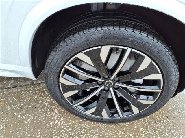 2025 Volvo XC90 B6 Plus Bright Theme 7P