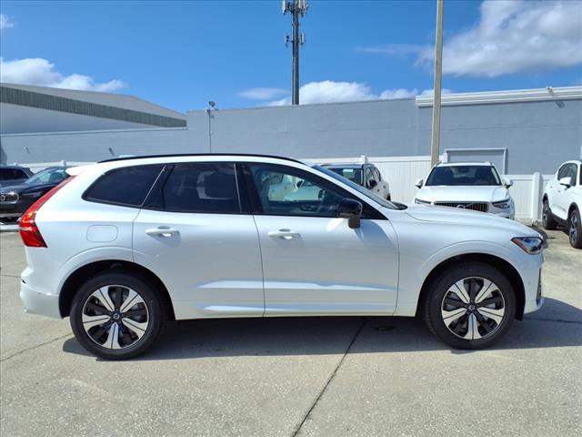 2025 Volvo XC60 T8 Plus Dark Theme