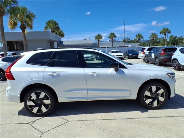 2025 Volvo XC60 T8 Plus Dark Theme