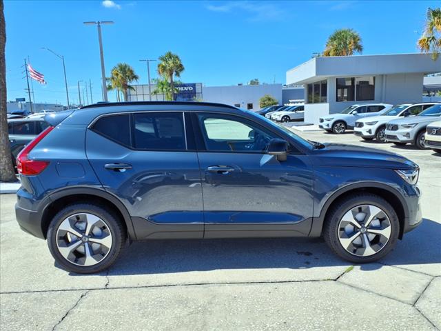 2026 Volvo XC40 B4 Plus Bright Theme