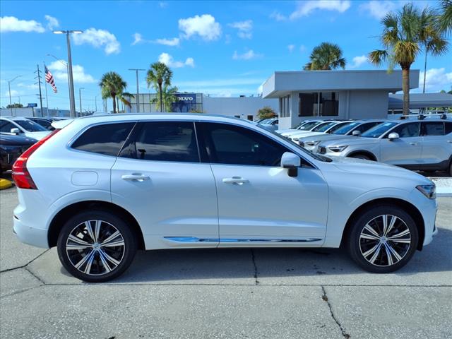 2023 Volvo XC60 B5 Ultimate Bright Theme