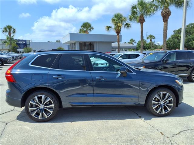 2022 Volvo XC60 B5 Momentum