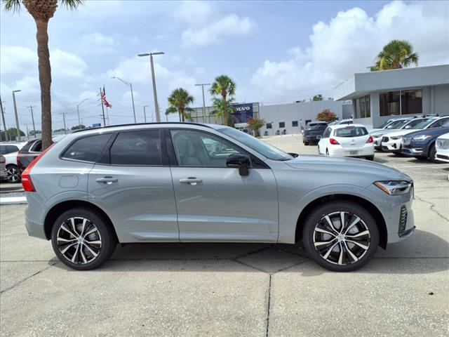 2025 Volvo XC60 B5 Plus Dark Theme