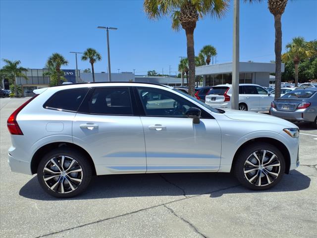 2025 Volvo XC60 B5 Plus Dark Theme