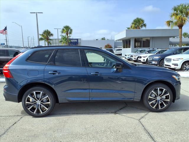 2025 Volvo XC60 B5 Plus Dark Theme
