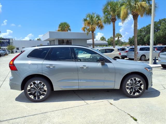 2026 Volvo XC60 B5 Plus Dark Theme