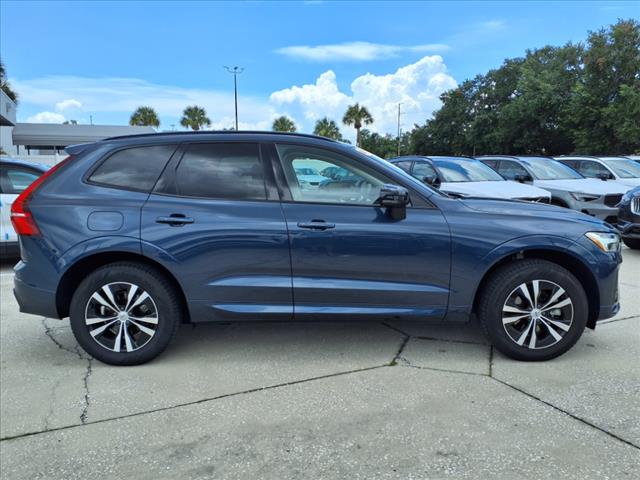 2025 Volvo XC60 B5 Core Dark Theme
