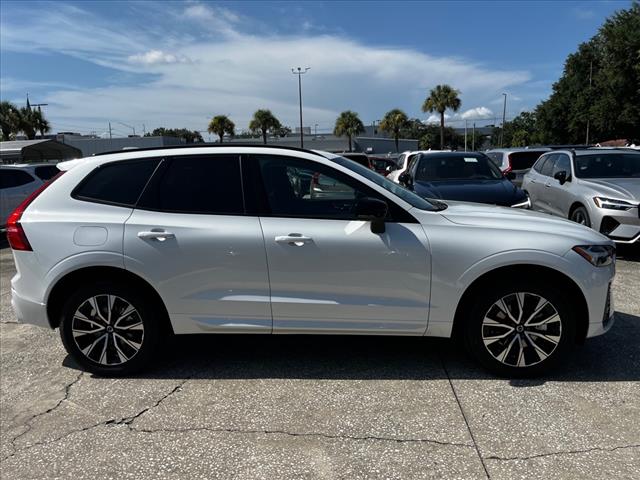 2025 Volvo XC60 B5 Core Dark Theme