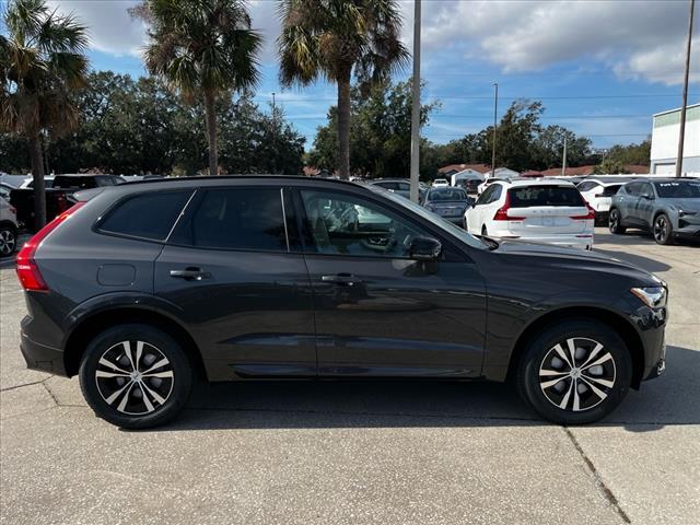 2025 Volvo XC60 B5 Core Dark Theme