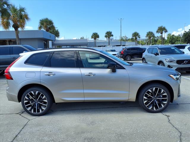 2026 Volvo XC60 B5 Ultra Dark Theme