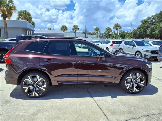 2026 Volvo XC60 B5 Ultra Dark Theme
