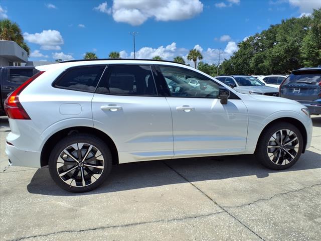 2026 Volvo XC60 B5 Ultra Dark Theme