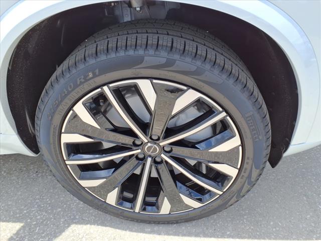 2025 Volvo XC90 T8 Plus Bright Theme 7P