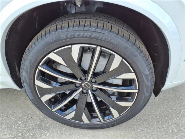 2025 Volvo XC90 T8 Plus Bright Theme 7P