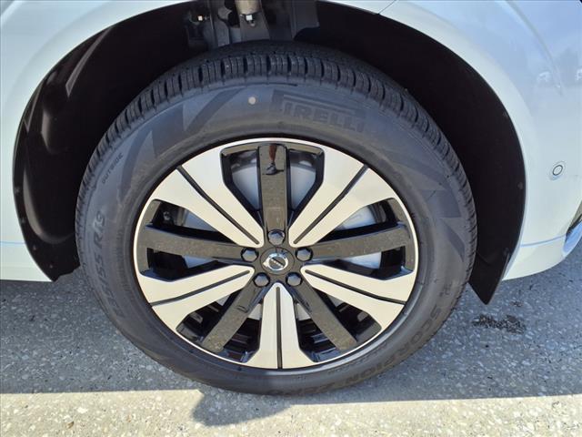 2025 Volvo XC60 T8 Plus Dark Theme