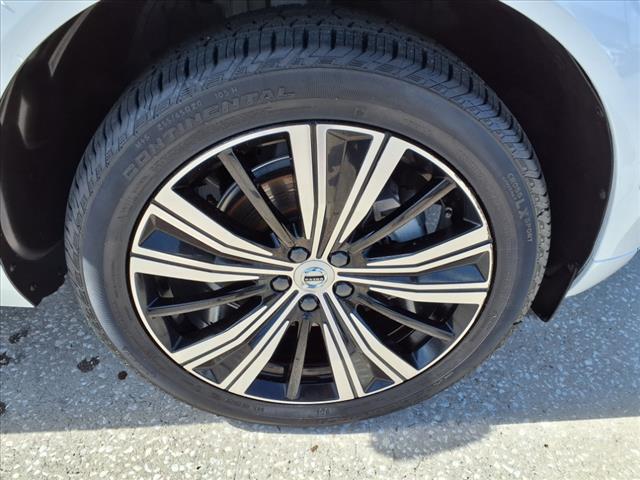 2023 Volvo XC60 B5 Ultimate Bright Theme