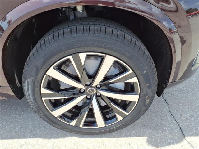 2025 Volvo XC90 B5 Core Bright Theme