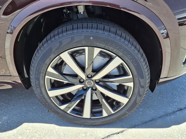 2025 Volvo XC90 B5 Core Bright Theme
